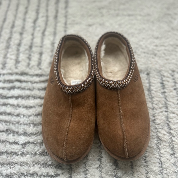 UGG Brown Tasman - Picture 1 of 5